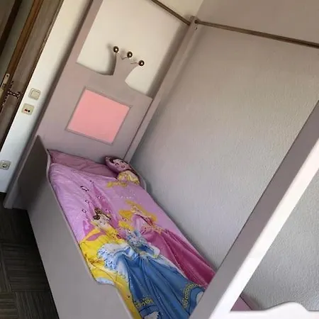 Big Childfriendly Holidayhome In The Eifel 펜션 Grosslangenfeld