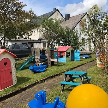 Big Childfriendly Holidayhome In The Eifel * Grosslangenfeld
