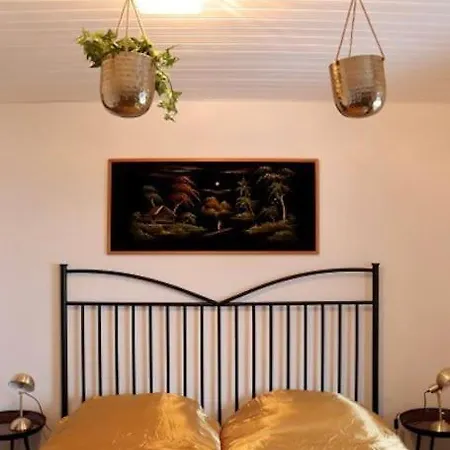 Big Childfriendly Holidayhome In The Eifel Grosslangenfeld