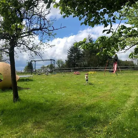 펜션 Big Childfriendly Holidayhome In The Eifel *