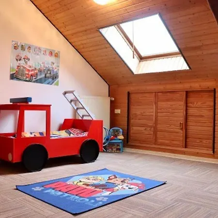 펜션 Big Childfriendly Holidayhome In The Eifel Grosslangenfeld