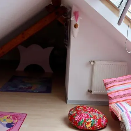 펜션 Big Childfriendly Holidayhome In The Eifel *