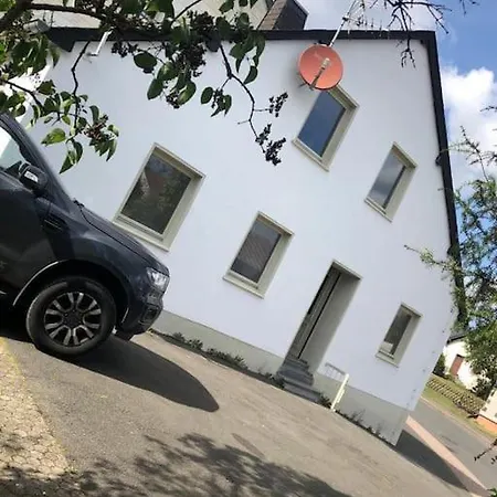 펜션 Big Childfriendly Holidayhome In The Eifel Grosslangenfeld